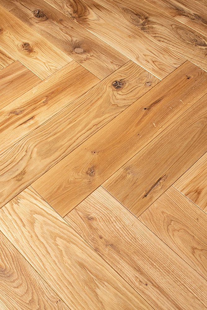 chêne massif baton rompu