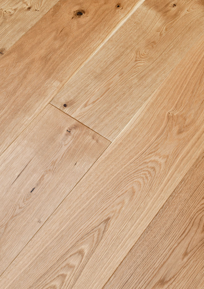 geschliffen, geölt (UV)