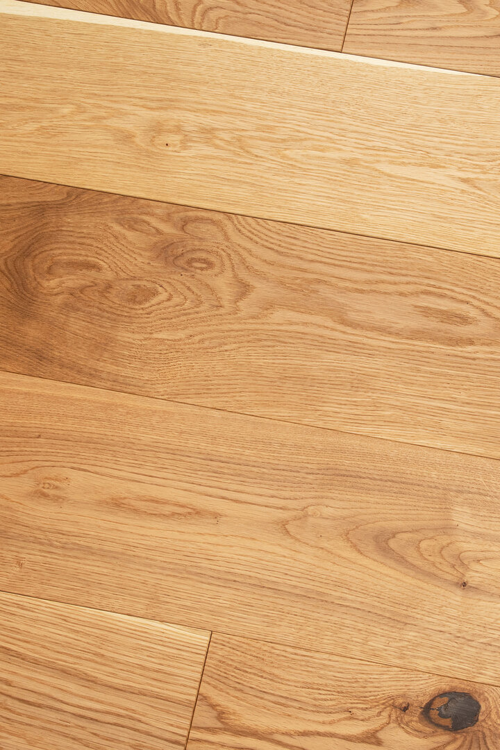 Eiche leicht gebürstet, natur geölt